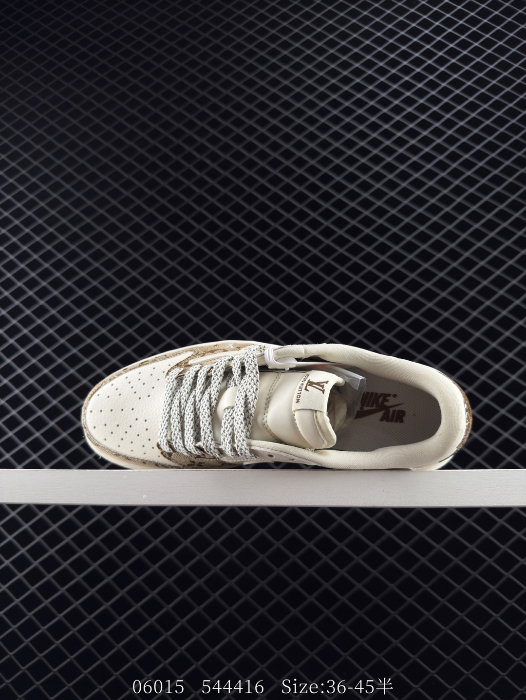 Travis Scott x Air Jordan 1 ” Reverse Mocha “